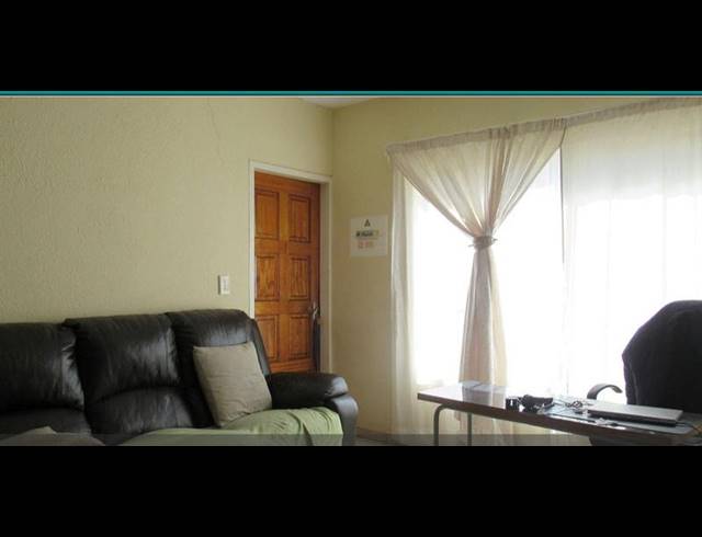 2 BEDROOM TOWNHOUSE FOR SALE IN MEREDALE